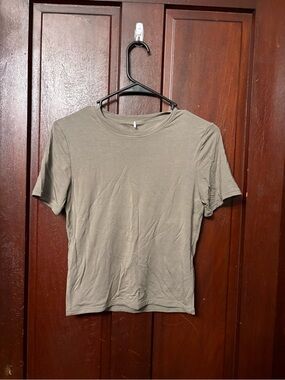 Tala Cargo Green Short Sleeve Tee